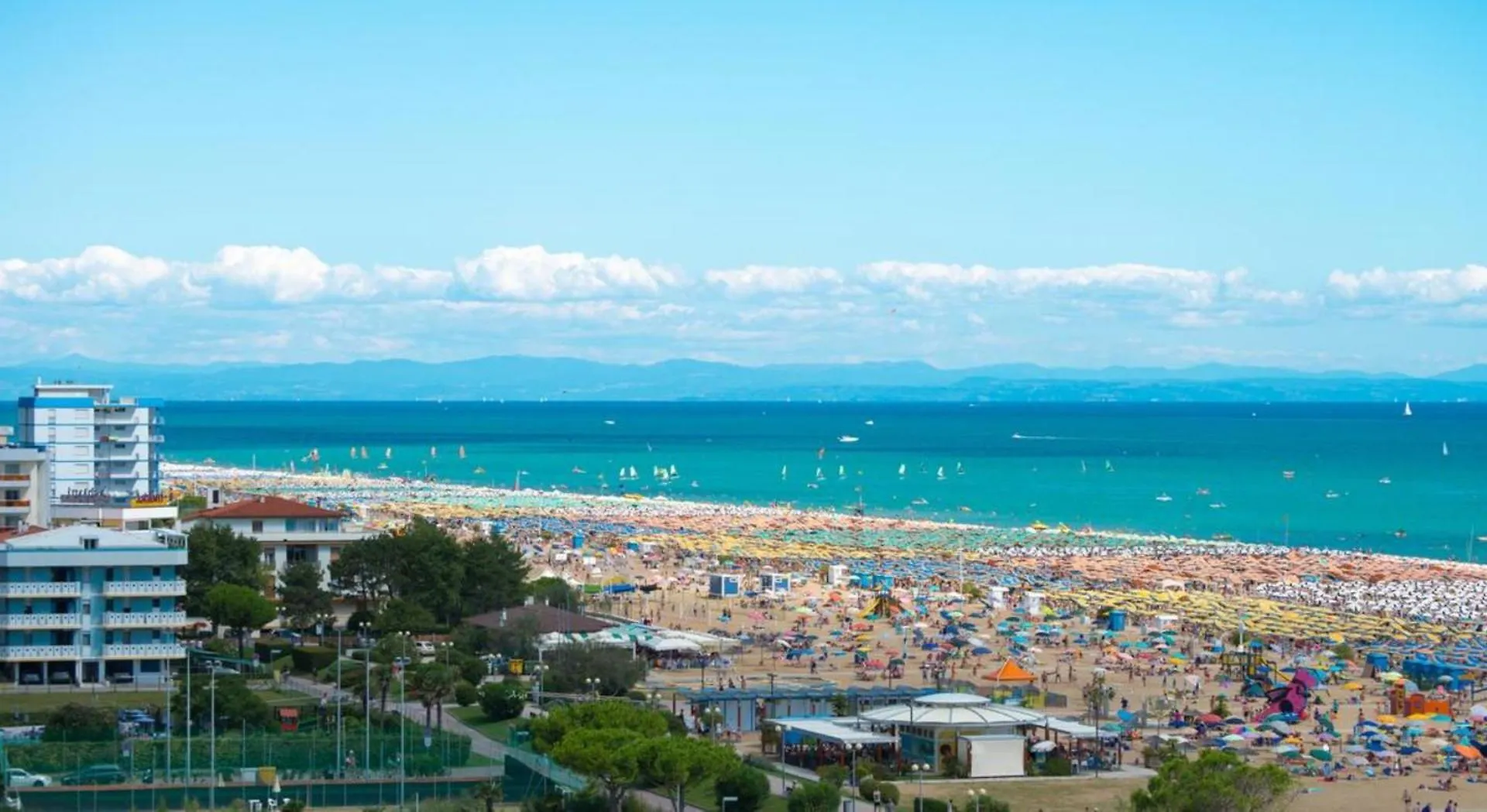 Magnificent Apartment Near The Sea - Beach Place Included By Beahost Rentals Bibione Italy